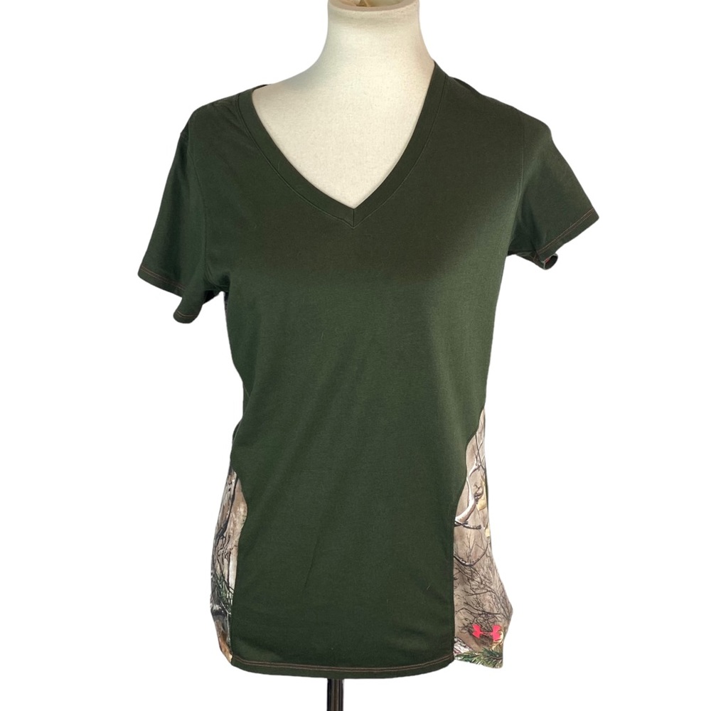 Woman’s Under Armour Camouflage shirt size M